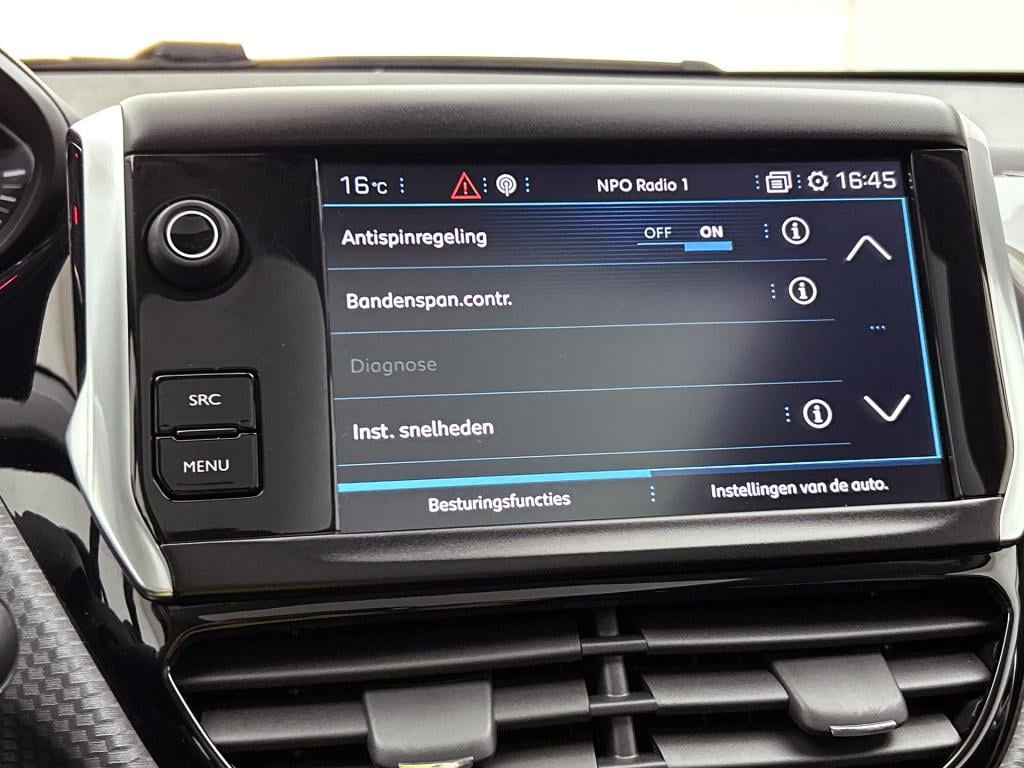 Peugeot 2008 110 pk allure | rijklaar | panoramadak | trekhaak | camera |