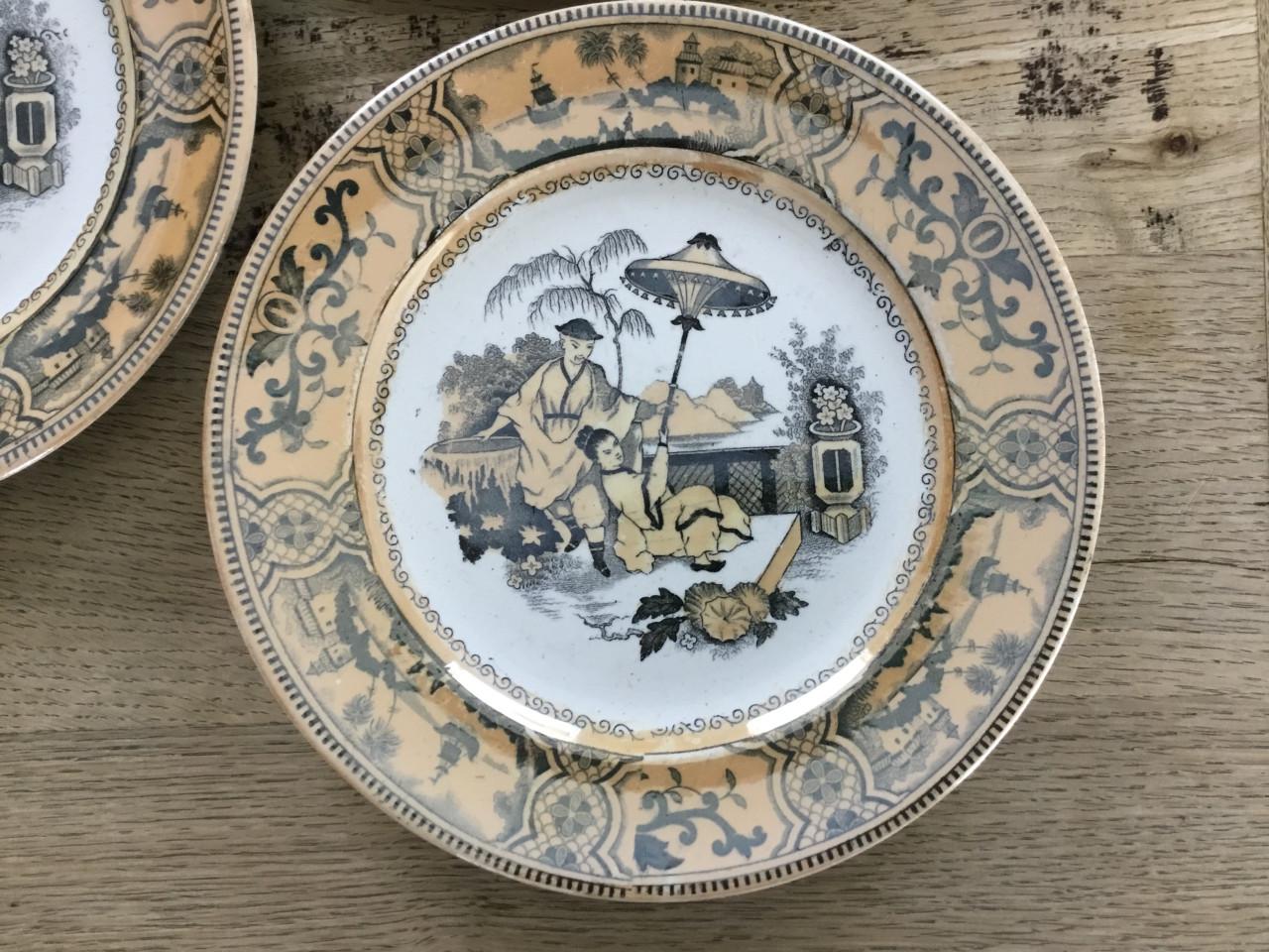 3 bordjes Pajong P. Regout