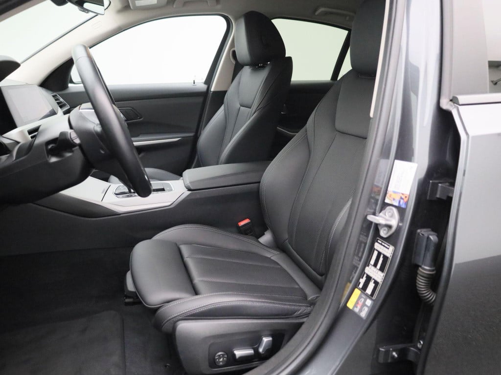 BMW 3-serie 320e high executive | automaat | navigatie | leder | elektrisch
