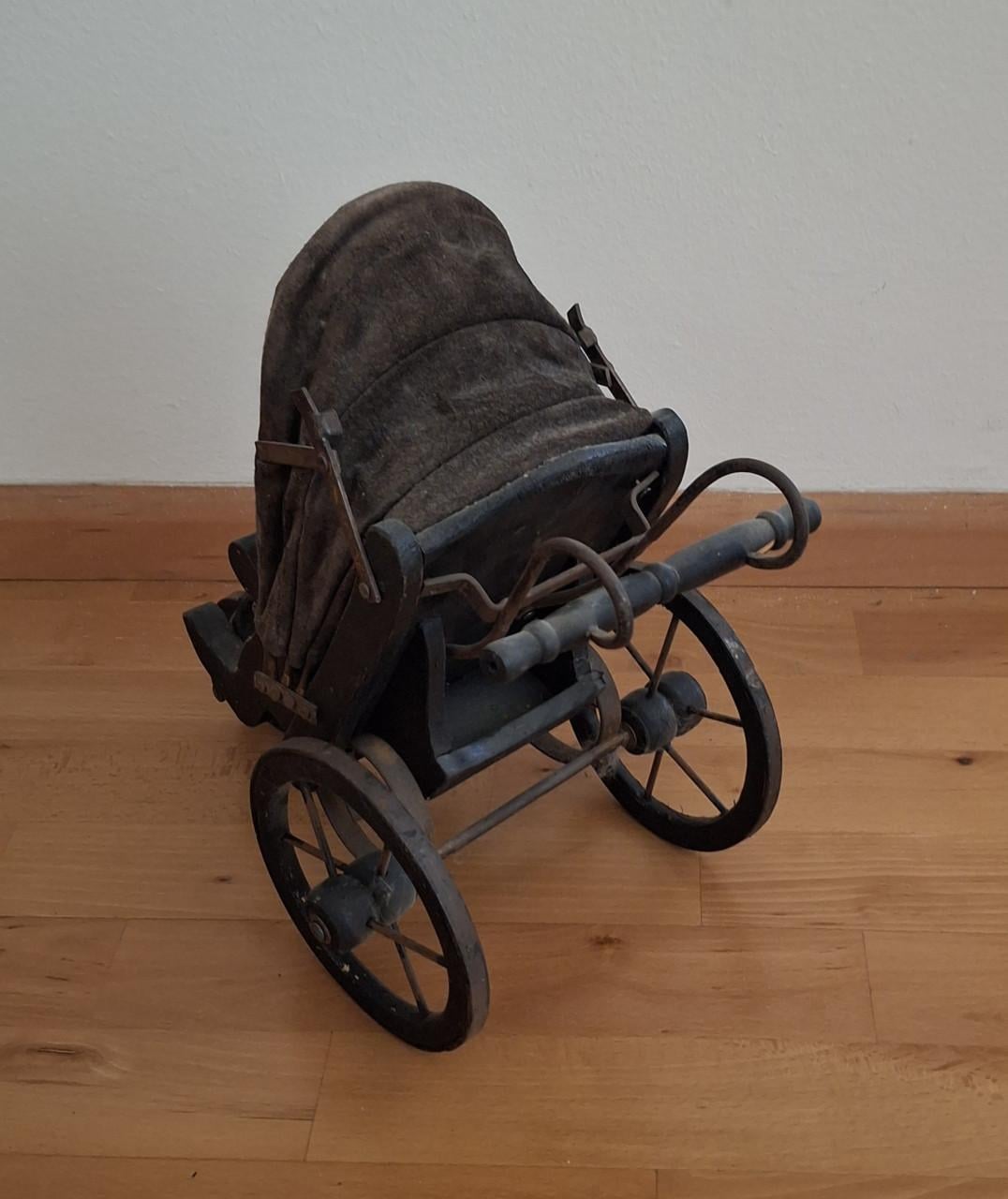 Vintage Poppenwagentje