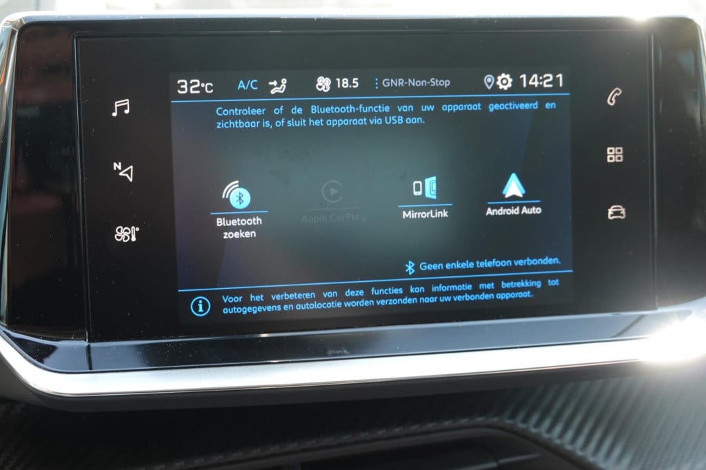 Peugeot 208 1.2 puretech 100 allure