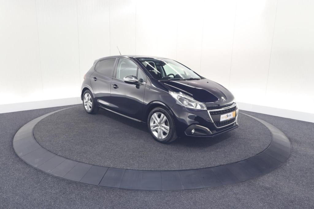 Peugeot 208 puretech 82 signature | apple carplay | parkeersensoren | navig