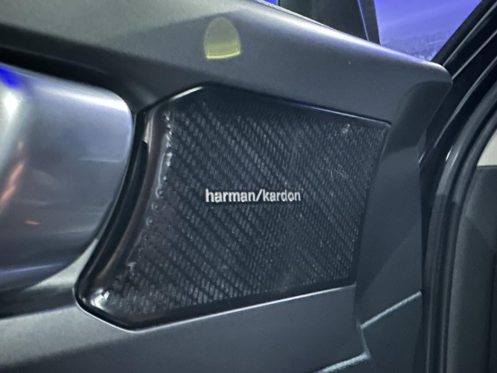 Volvo XC40 1.5 t4 recharge inscription expression *harmankardon*camera*