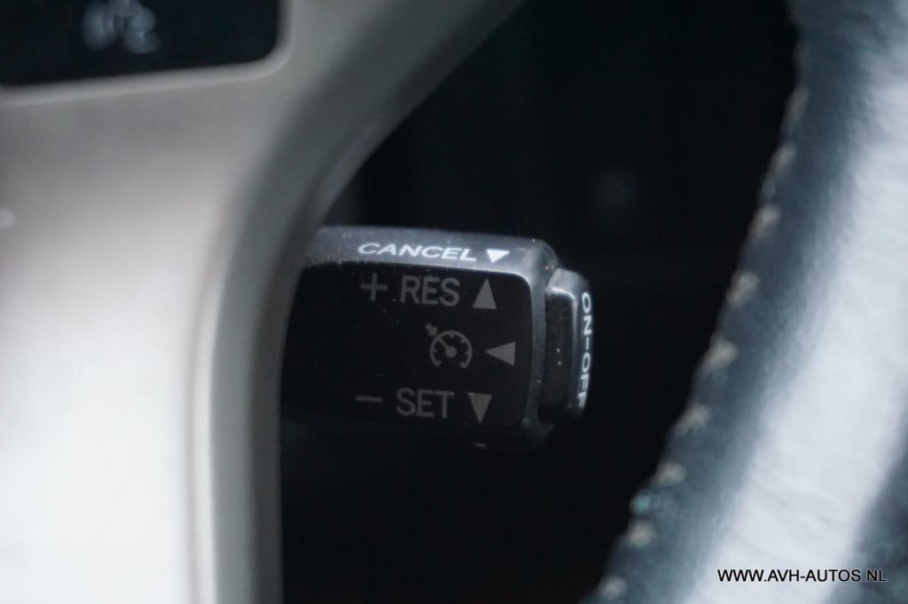 Toyota Land Cruiser 3.0 d-4d-f vx window van