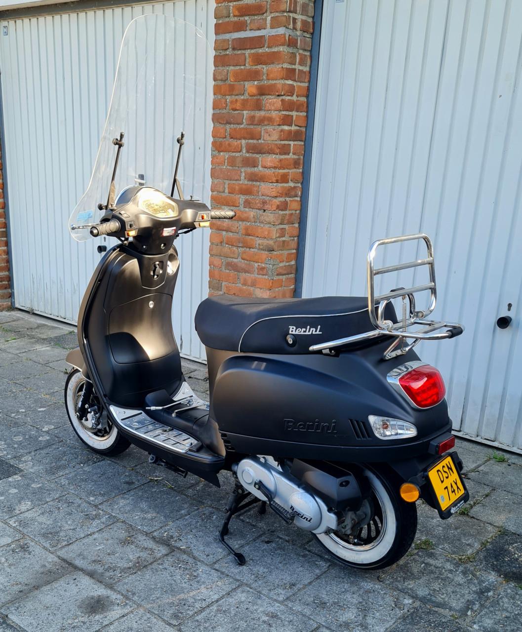 Berini napoli ll Brom scooter