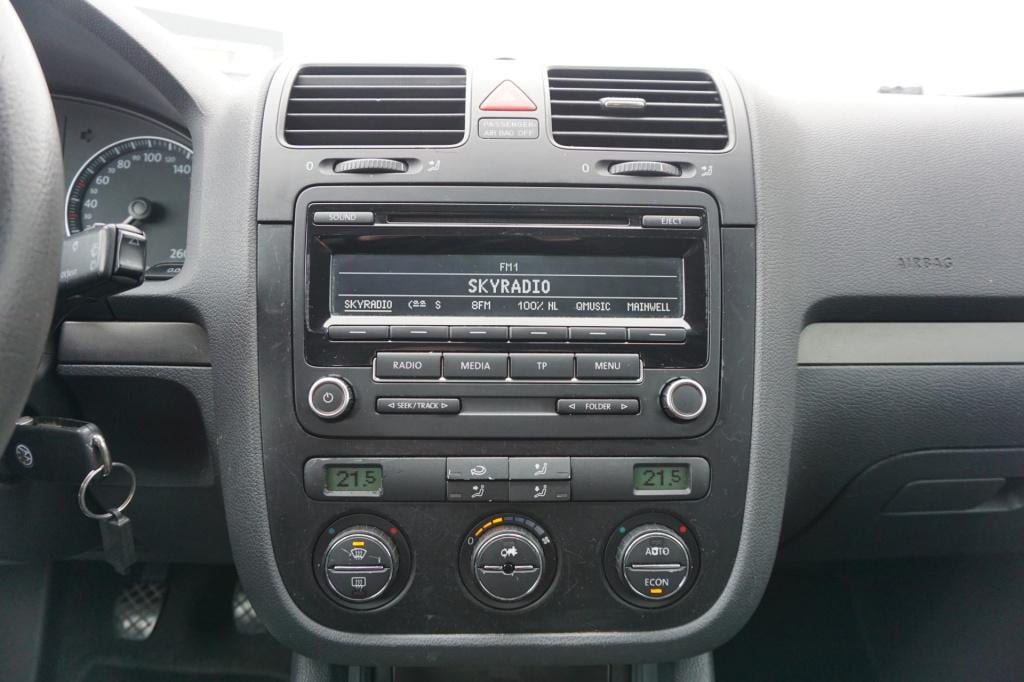 Volkswagen Golf 1.6 fsi comfortline climate / cruise / elektr. ramen / lm v