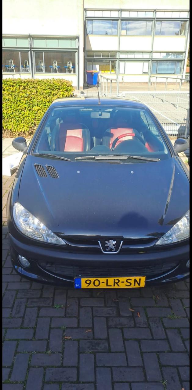 Peugeot 206 cabrio met Apk tot 2027