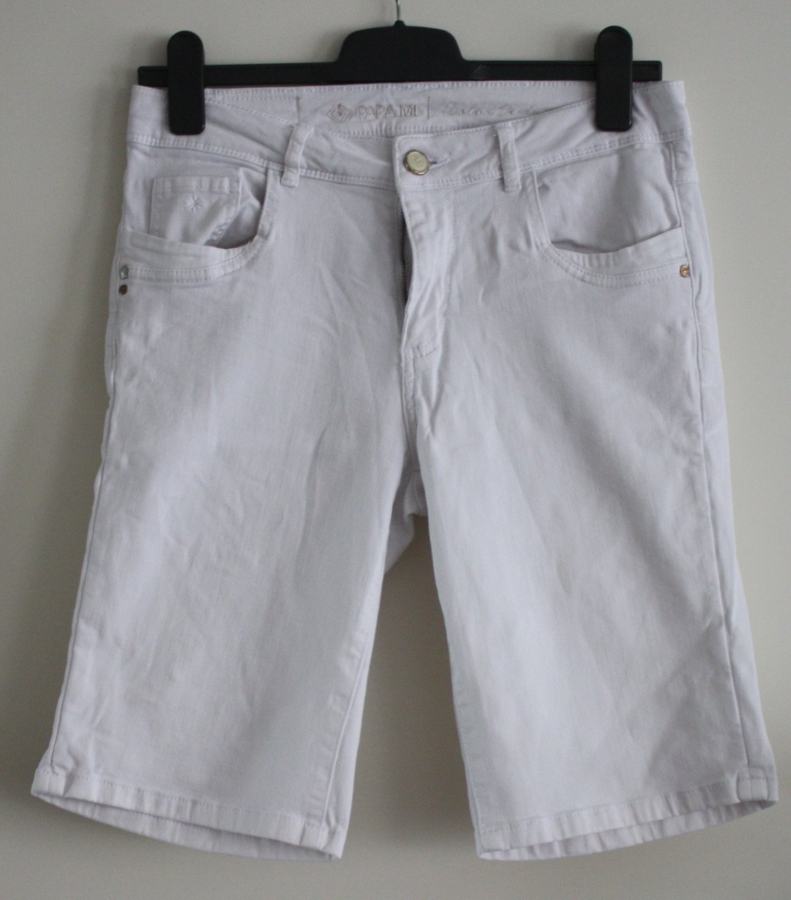 Witte korte broek maat 38