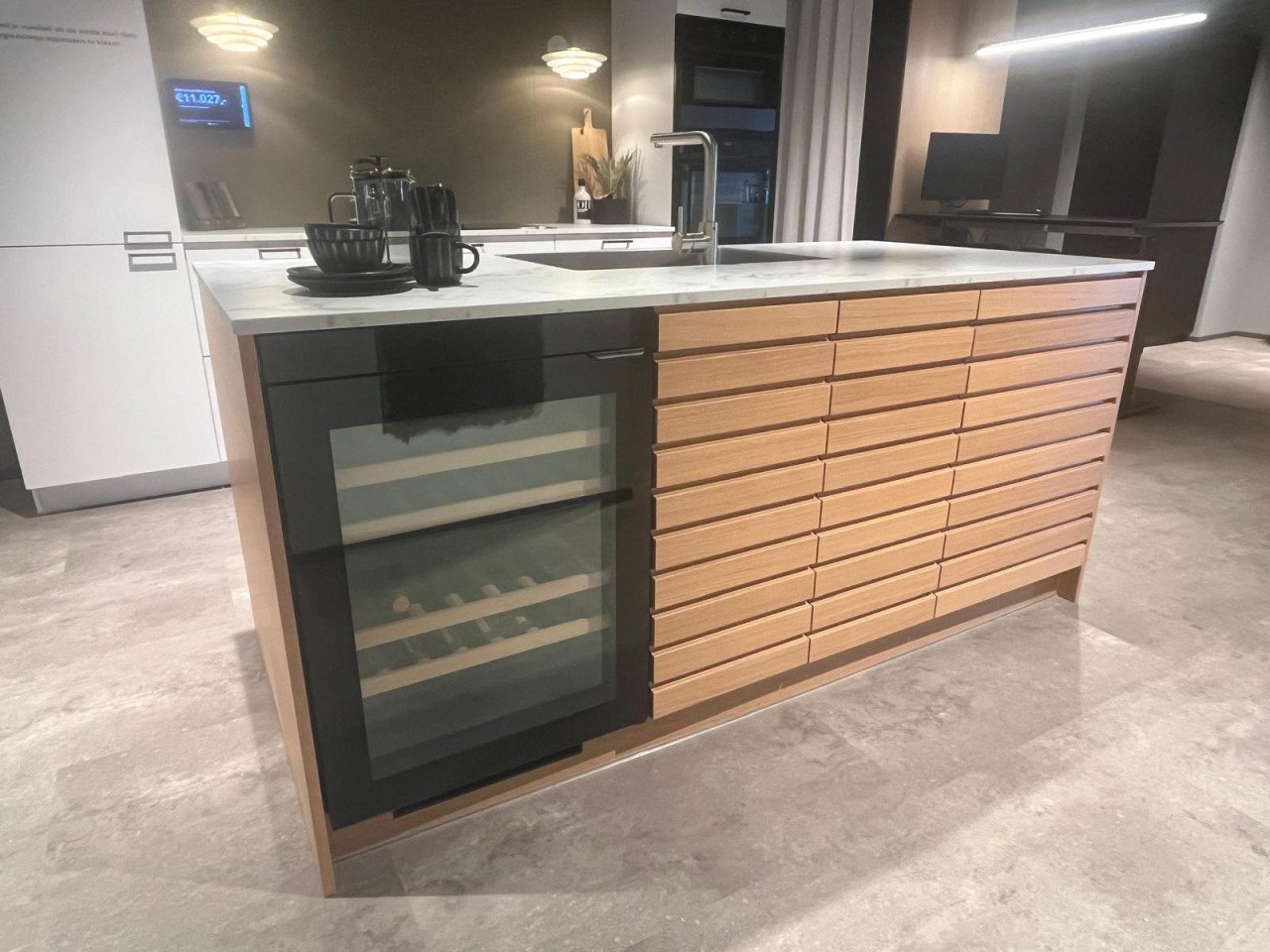 EILANDKEUKEN KVIK VEDA white icm CIMA light oak