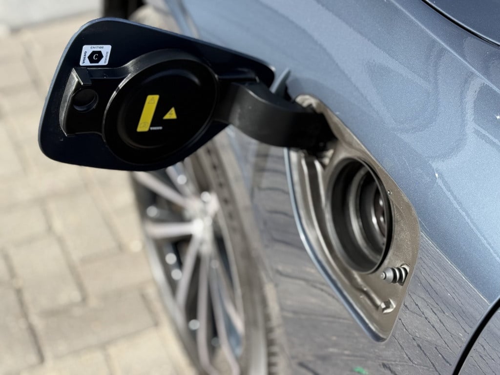 Volvo V60 t6 398pk recharge plus dark| adap.cruise| 360camera| trekaak