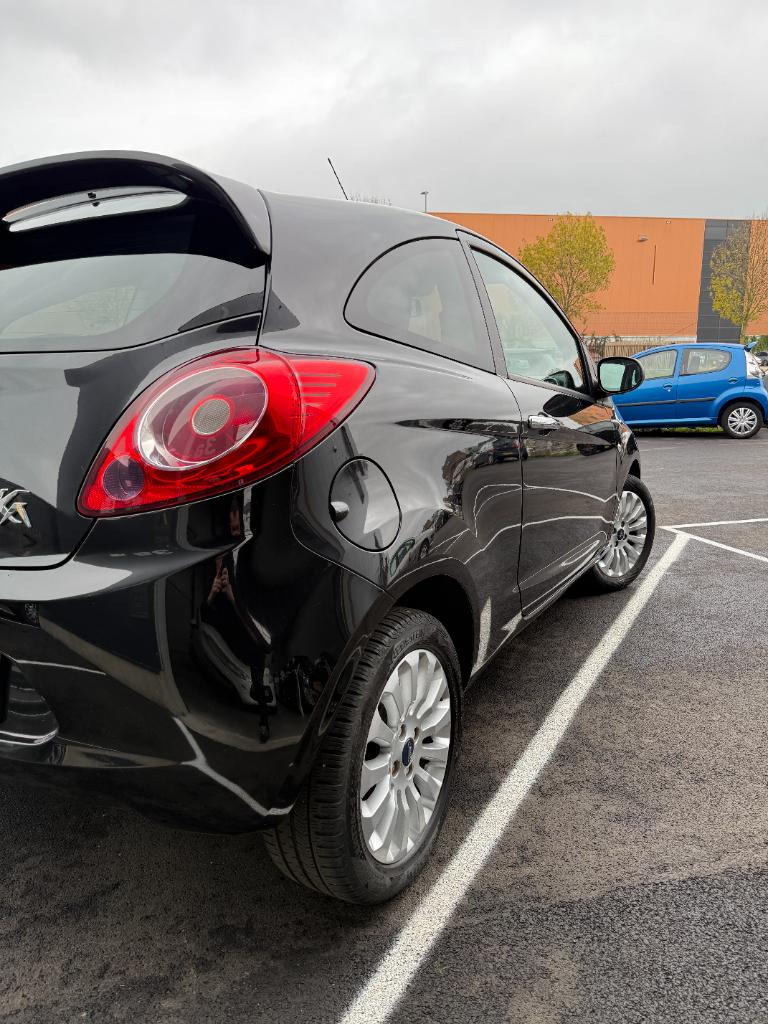 Ford KA 1.2 - titanium - airco