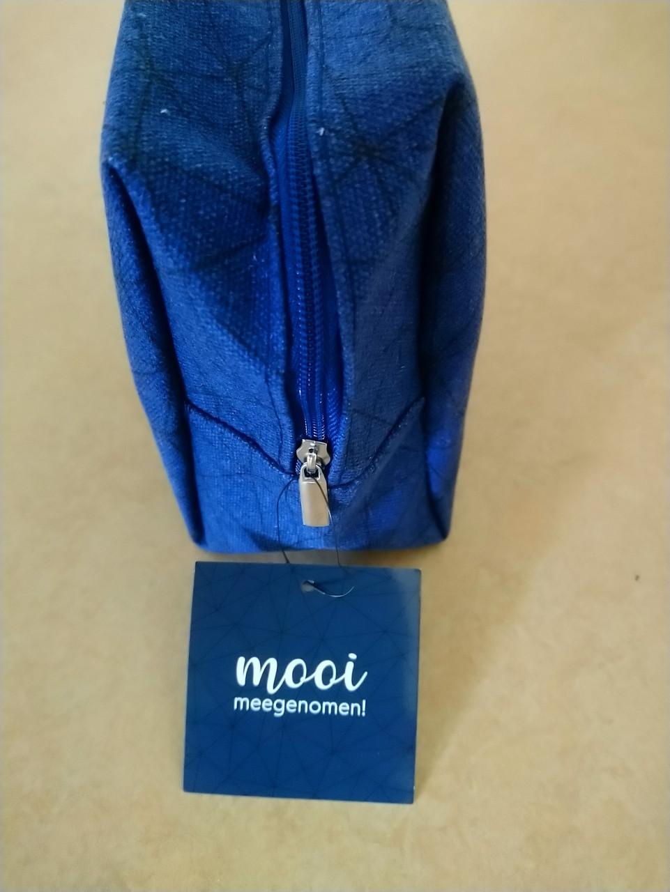 Toilettas / make-up tas blauw/zwart grafische print - NIEUW