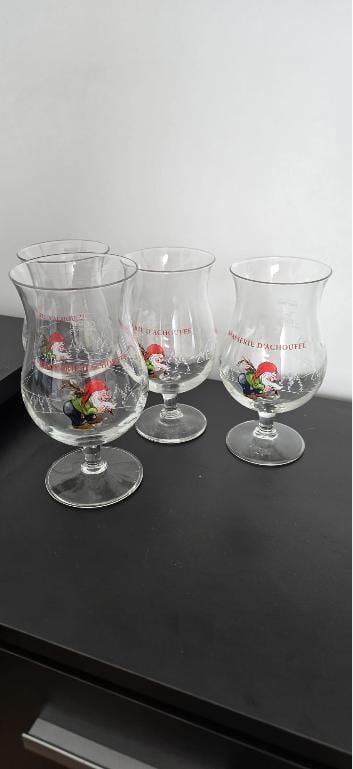 La Chouffe Glazen 1x groot 3x kleiner
