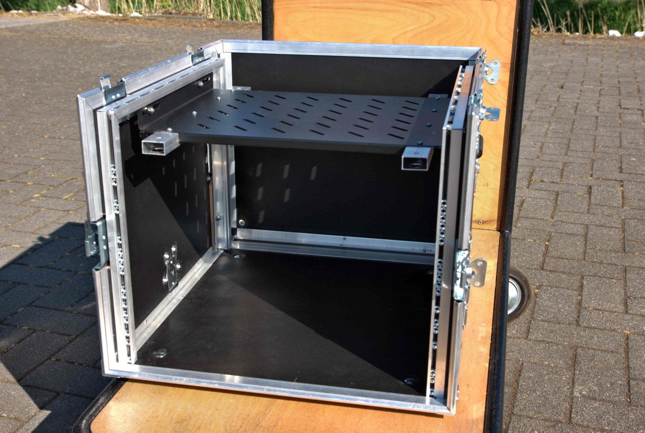 Te koop flightcase 19"  (tape rack)