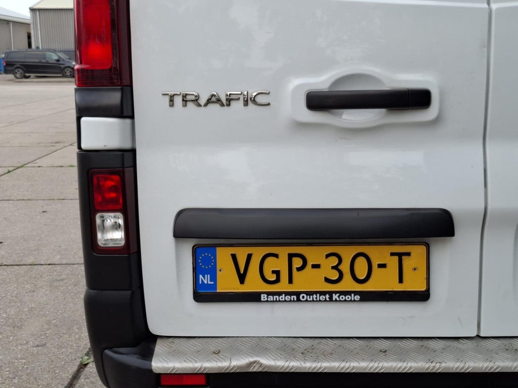 Renault Trafic 2.0 dci 145 t27 l1h1 comfort automaat / cruise controle / na
