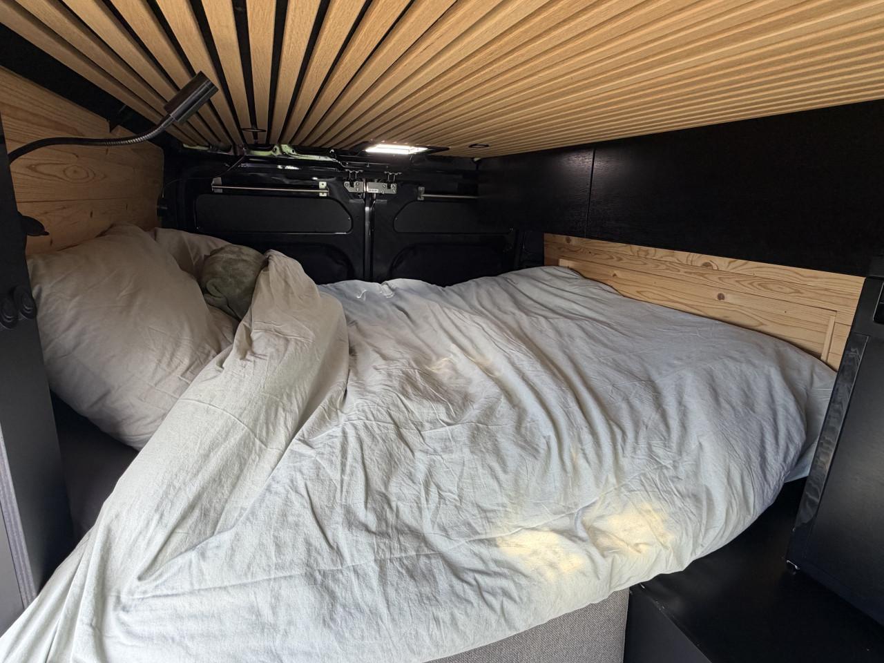 Peugeot boxer ofgrid camper