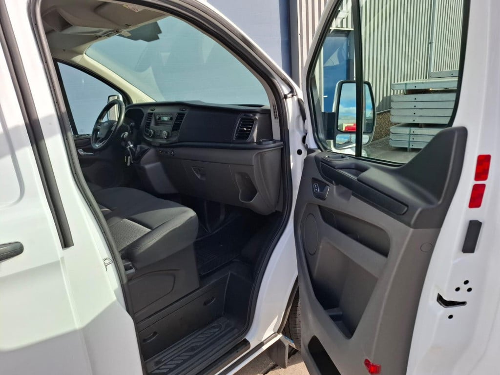 Ford Transit Custom 320 2.0 tdci l2h2 trend airco / cruise controle / verho