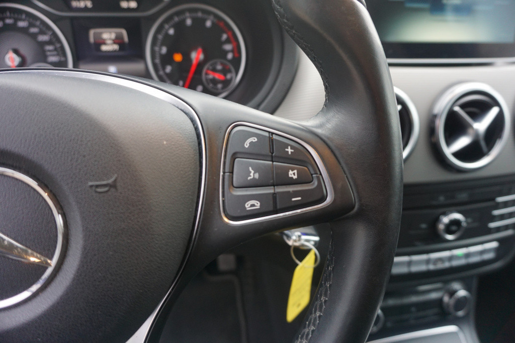 Mercedes-Benz B-Klasse 180 ambition style l facelift uitvoering l xenon l p