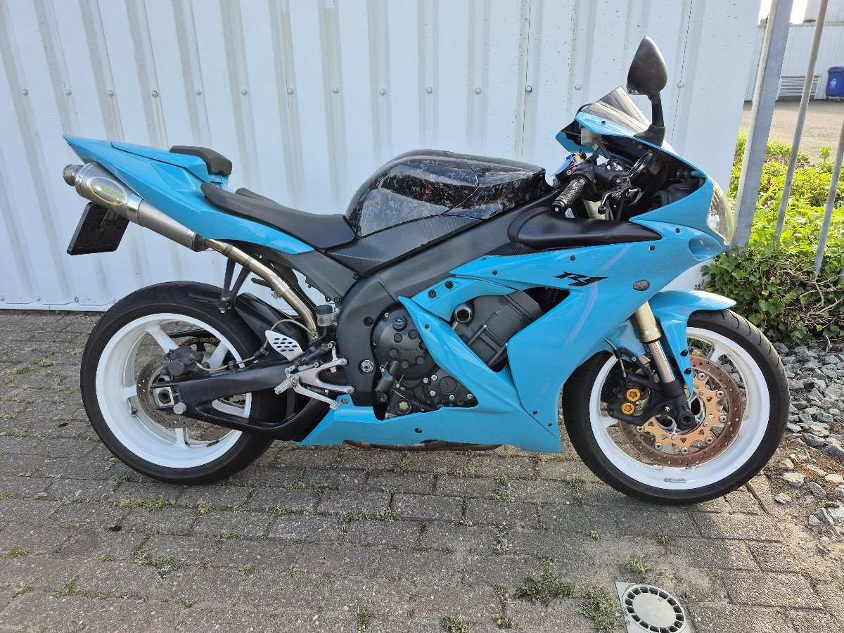 Yamaha R1 uit 2004