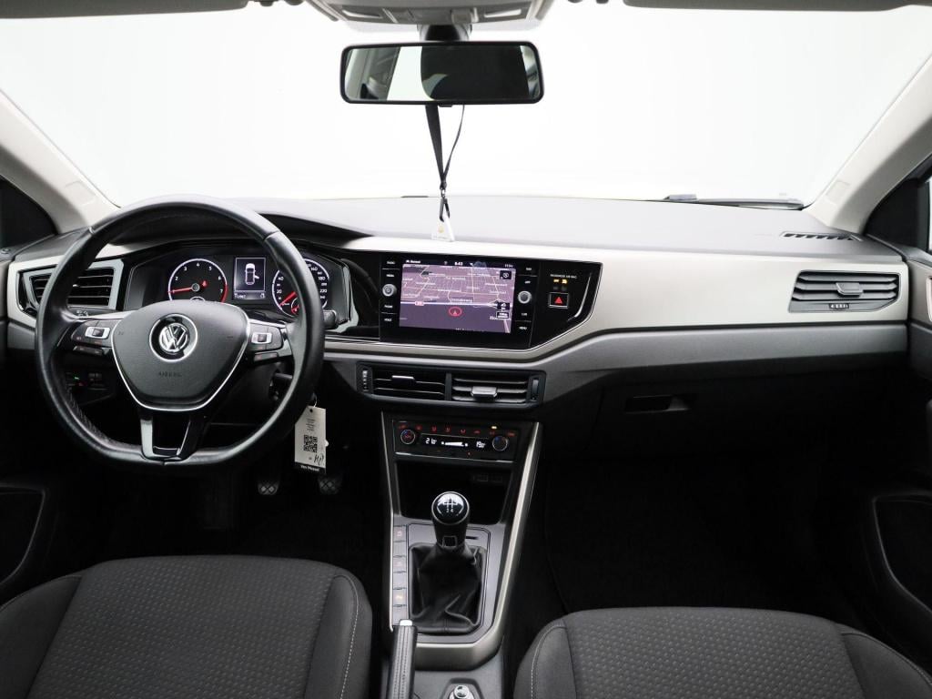 Volkswagen Polo 1.0 tsi comfortline business | parkeer sensoren | navigatie