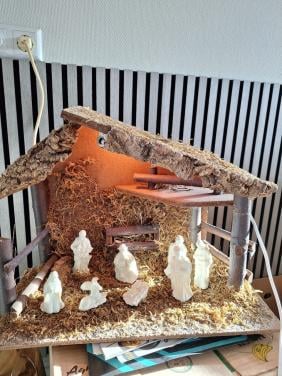 Kerststal met verlichting