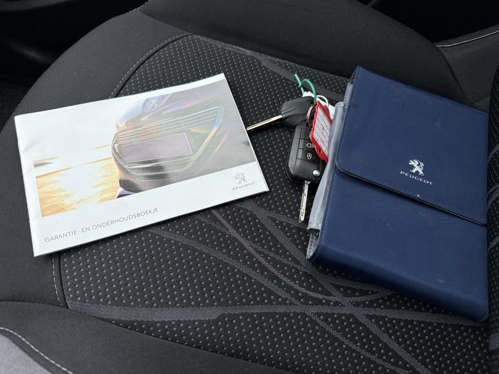 Peugeot 208 1.2 vti envy