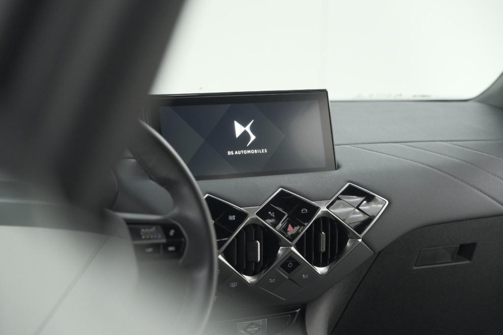 Ds Ds 3 crossback puretech 100 montmartre | parkeersensoren | apple carplay
