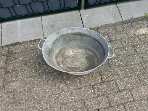 Wasteilen , metaal verzinkt