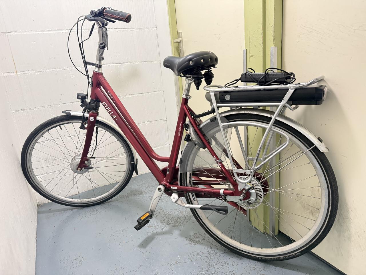 2 stella elektrische damesfietsen