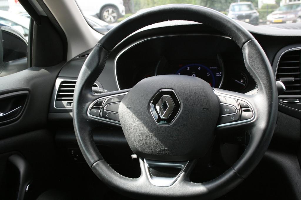 Renault Megane 1.3 tce limited / trekhaak / navi / pdc / keyless