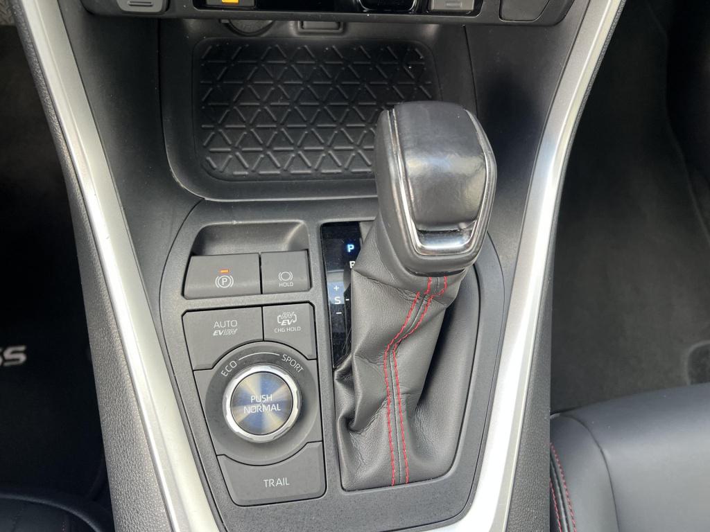 Suzuki Across 2.5 plug-in hybrid style