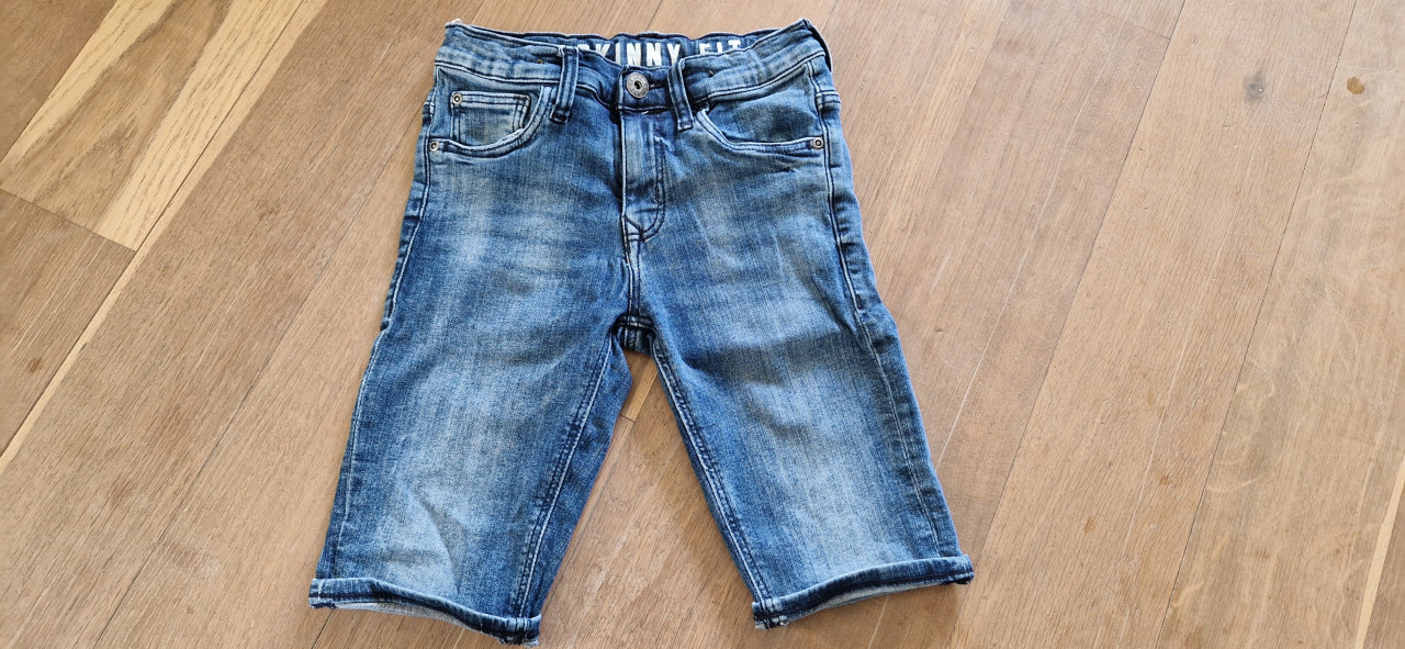 Jongens korte jeans broek maat 140