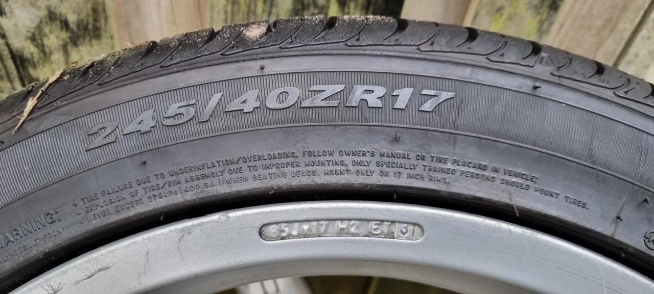 17 inch velgen met banden