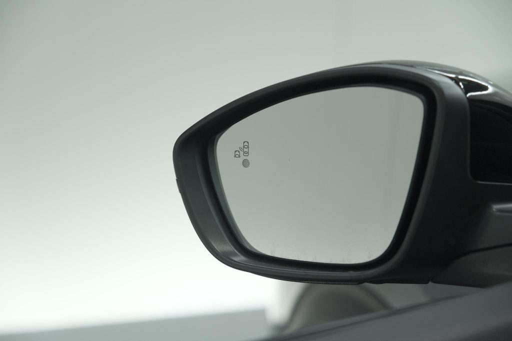 Peugeot 2008 1.2 hybrid 136 gt | 360 camera | adaptieve cruise control | na