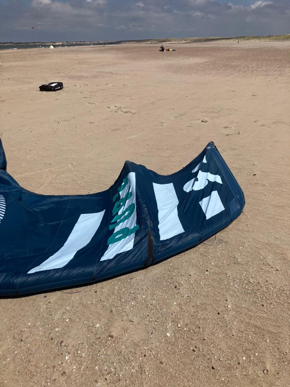 Gaastra Pure kite 9 m2 (2 jaar oud) en X6 bar (1 jaar oud)