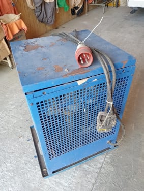 Acculader heftruck
