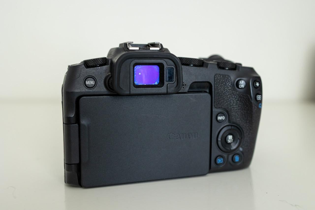 Camera Canon RP Full Frame nauwelijks gebruikt.
