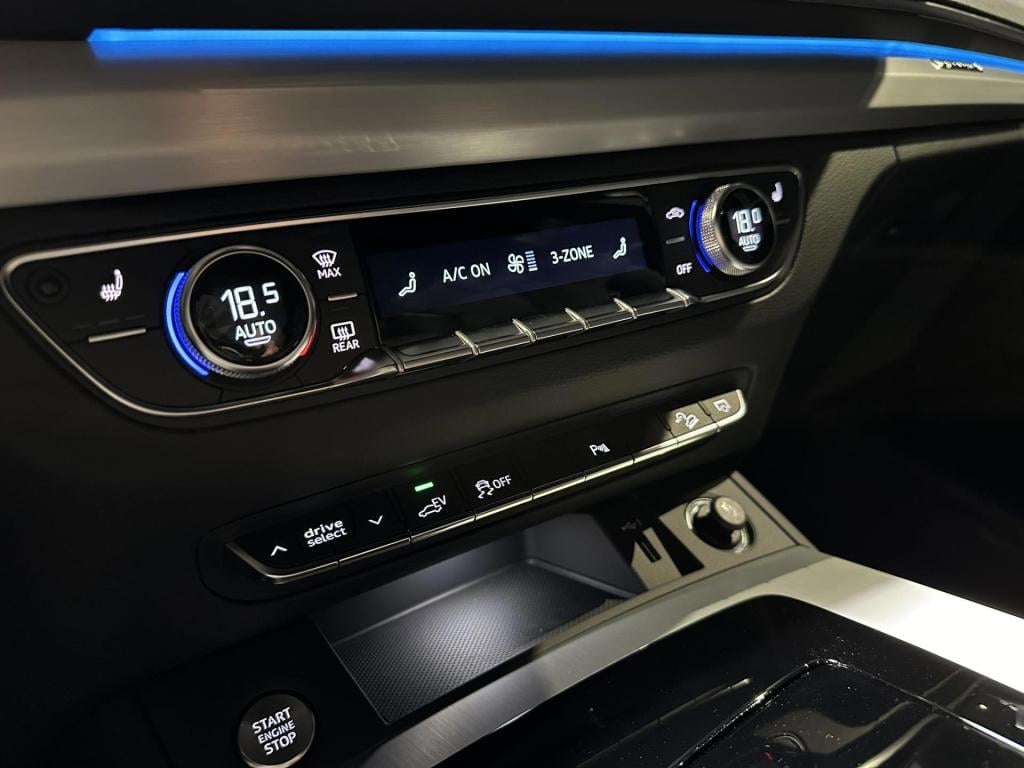 Audi Q5 50 tfsi e s edition competition *keyless*camera*chronosgrey*trekhaa