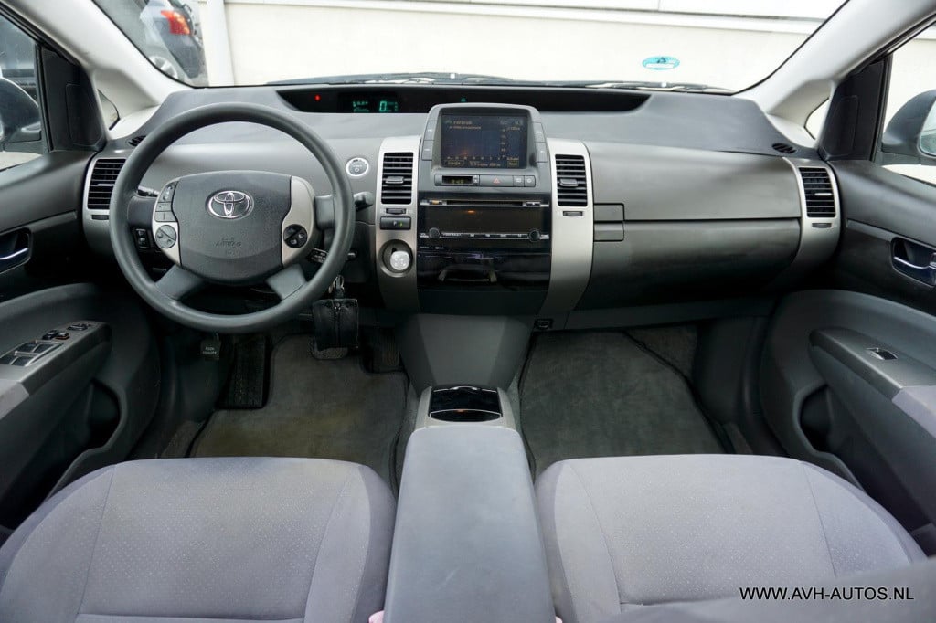 Toyota Prius 1.5 vvt-i