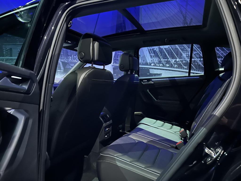 Volkswagen Tiguan 1.5 tsi r-line business+ my 2021*pano*keyless*leder*trekh