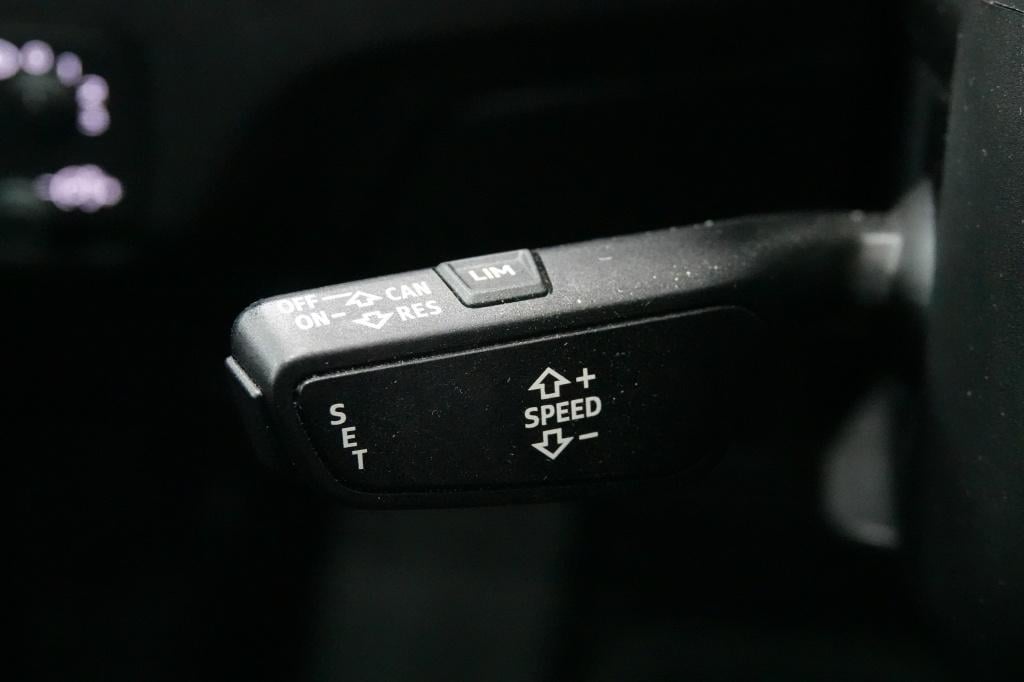 Audi Q2 1.4 tfsi | s-line | pdc | leder |