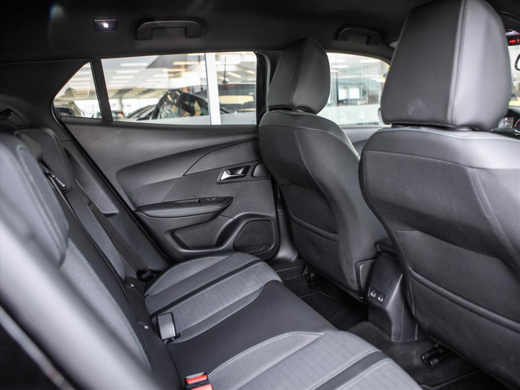 Peugeot 2008 1.2 puretech allure | trekhaak | bluetooth | apple carplay | a