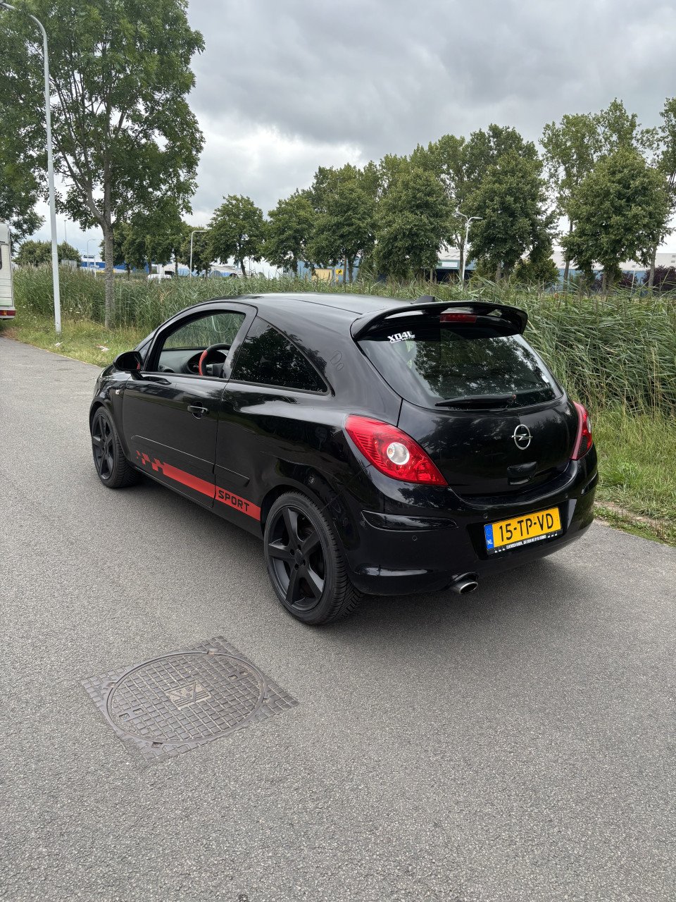 Opel corsa voljaar apk!