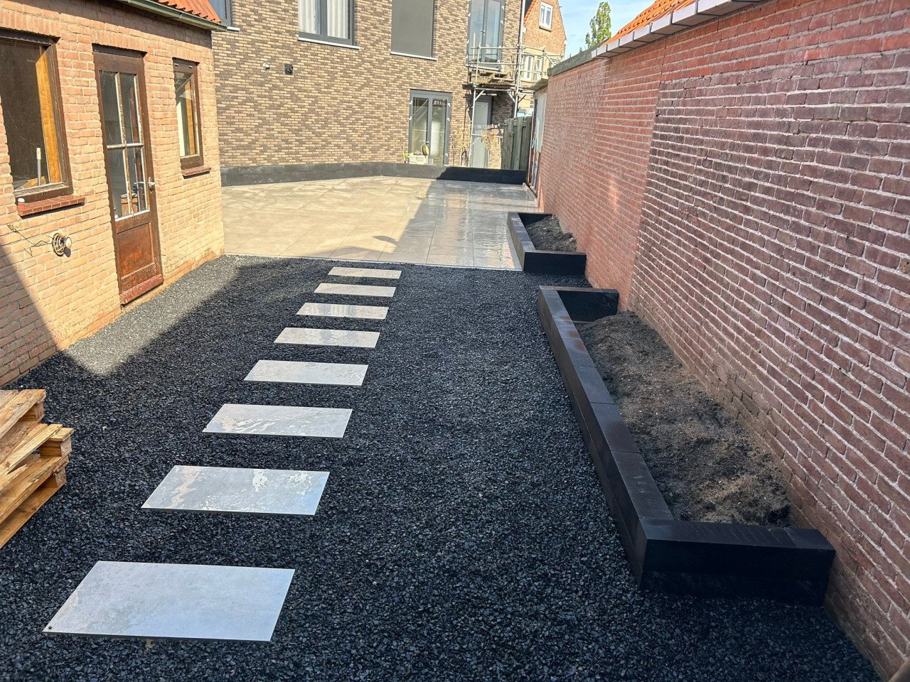 Tuin terras oprit bestrating