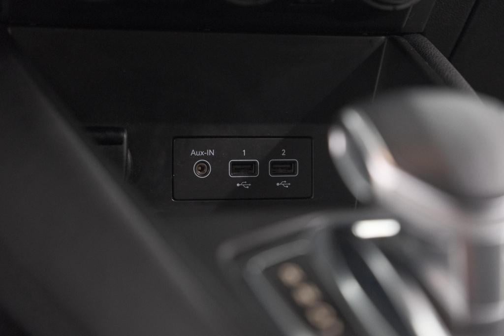 Renault Captur tce 130 edc intens | trekhaak | adaptieve cruise control | c