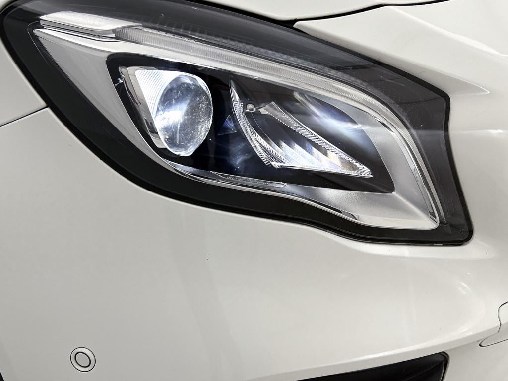 Mercedes-Benz Gla-klasse 180 business solution amg | achteruitrijcamera | t