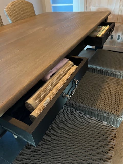 Mooie grote eikenhouten eettafel + 6 stoelen