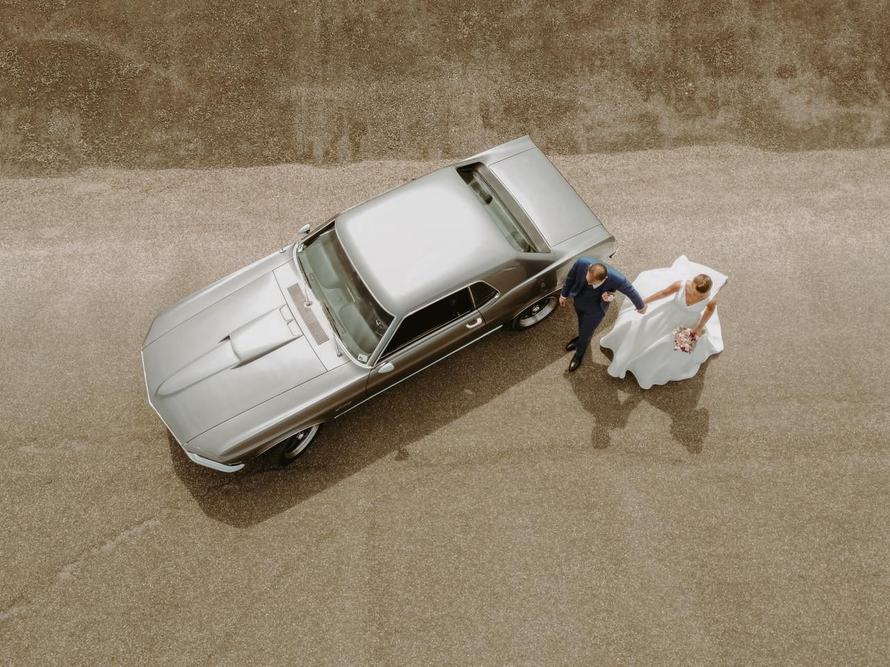 Zelf rijden in een trouwauto in 2027? , deze mustang staat voor je klaar!
