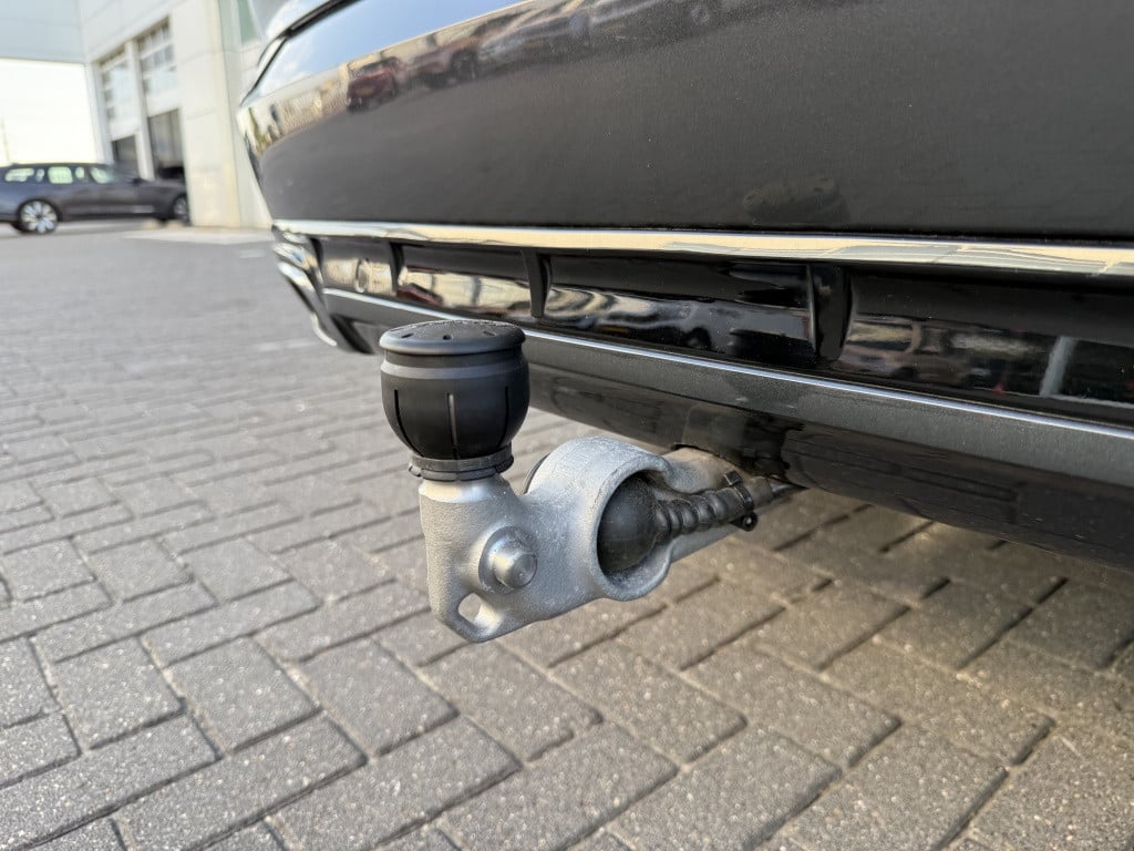 Volvo XC90 t8 awd r-design | 360 camera| luchtvering| trekhaak| head up dis