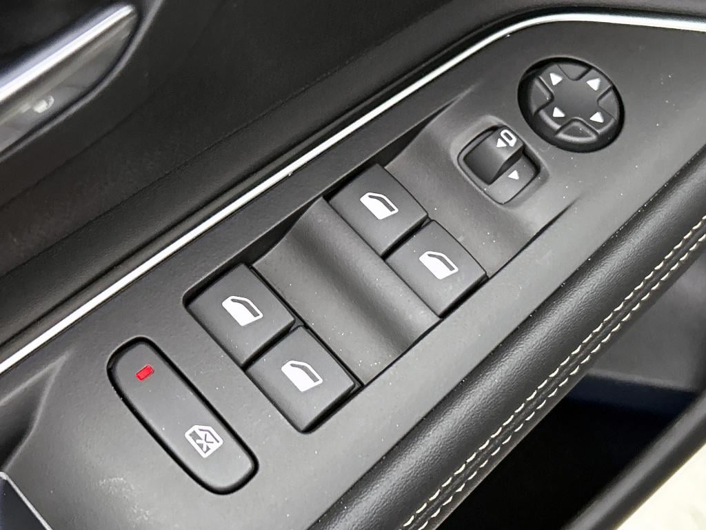 Peugeot 3008 1.2 hybrid 136 gt | keyless entry | parkeersensoren voor + ach